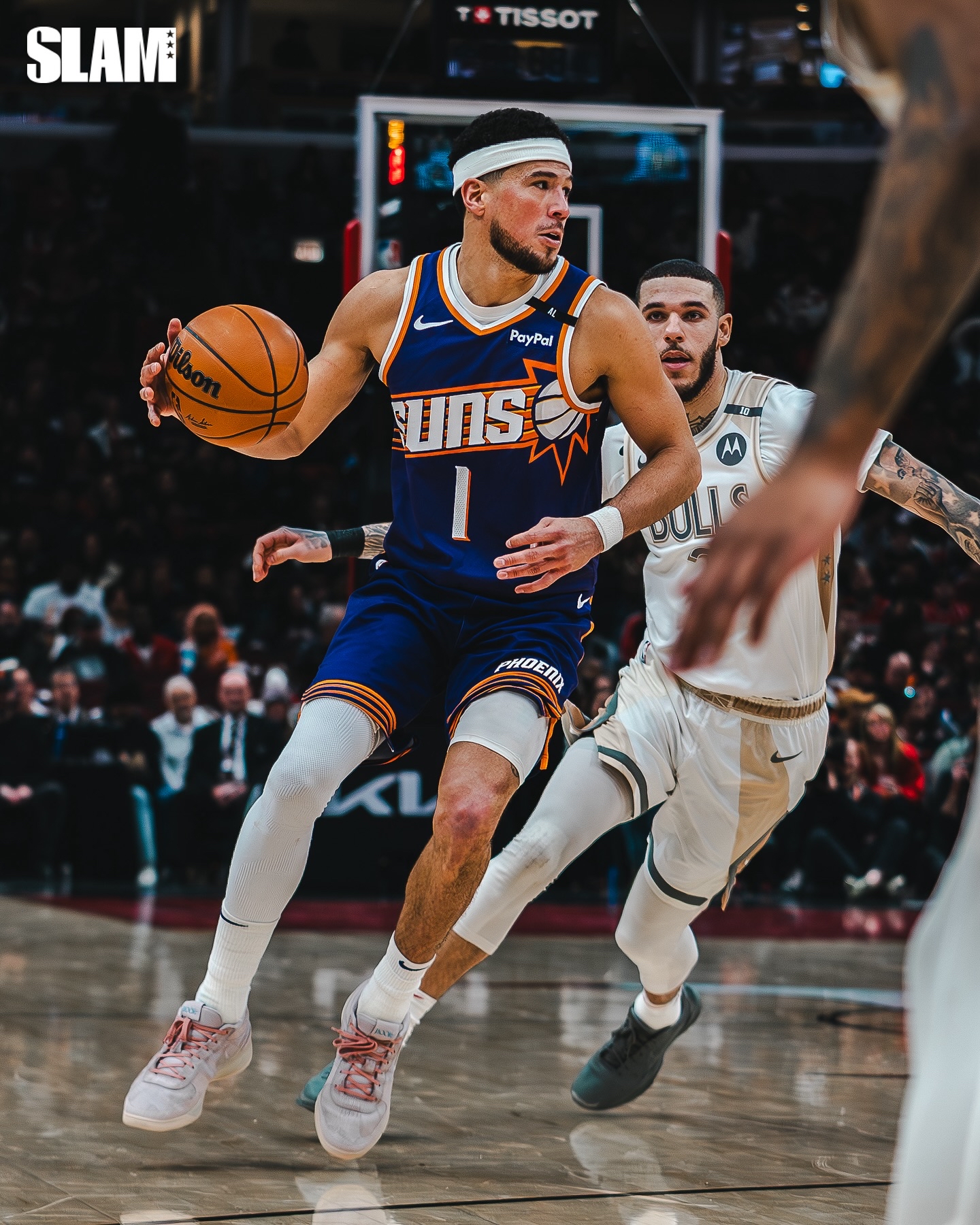 国际比赛日NBA总决赛焦点战；菲尼克斯太阳内部沟通；气氛紧张；更衣室氛围转暖