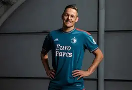 完美体育在线观看-赛前费耶诺德状态回暖：足总杯节点到来，压力陡增，赛季目标并未改变