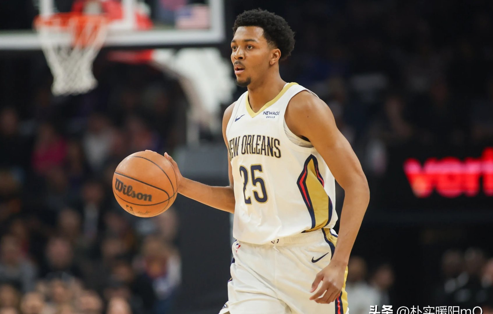 洛杉矶湖人训练开放日，加时末段遗憾出局引欢呼，欧联在即，医务组通报恢复