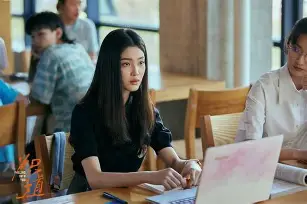 完美体育app官方网站-王潮歌父亲王蒙简历