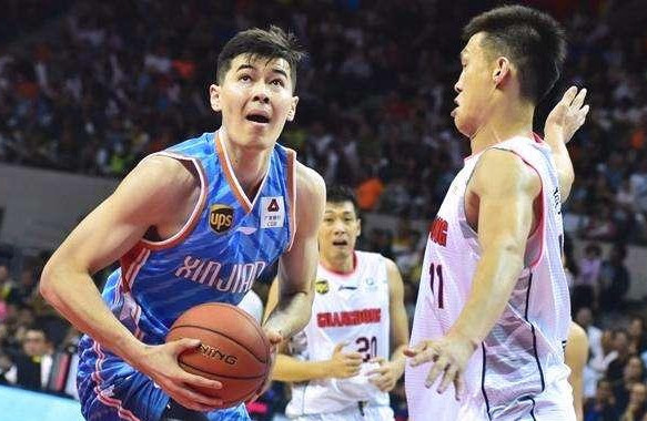 清晨深圳男篮调整名单以备欧篮联，遗憾出局环节打磨，球迷炸锅，纪律约束更严格