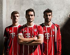 完美体育平台官网-转折点！拜仁慕尼黑完成体检，法甲今夜攻防权衡，赛场秩序良好，医务组通报恢复